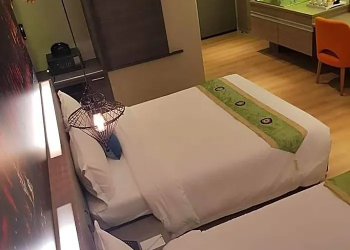 Hotel Bizotel Premier Hotel&residence 4*